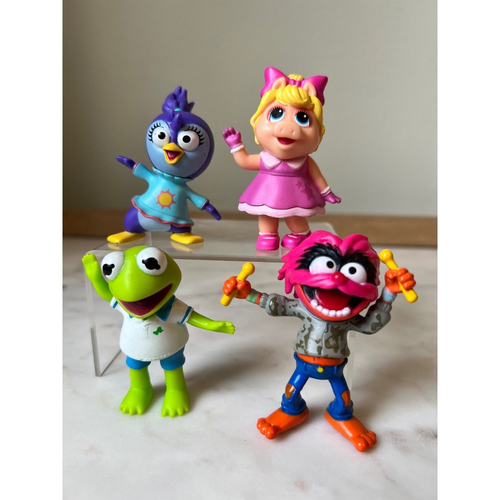 Disney Junior Muppet Babies Summer Penguin, Piggy, Kermit and Animal Toy Figure